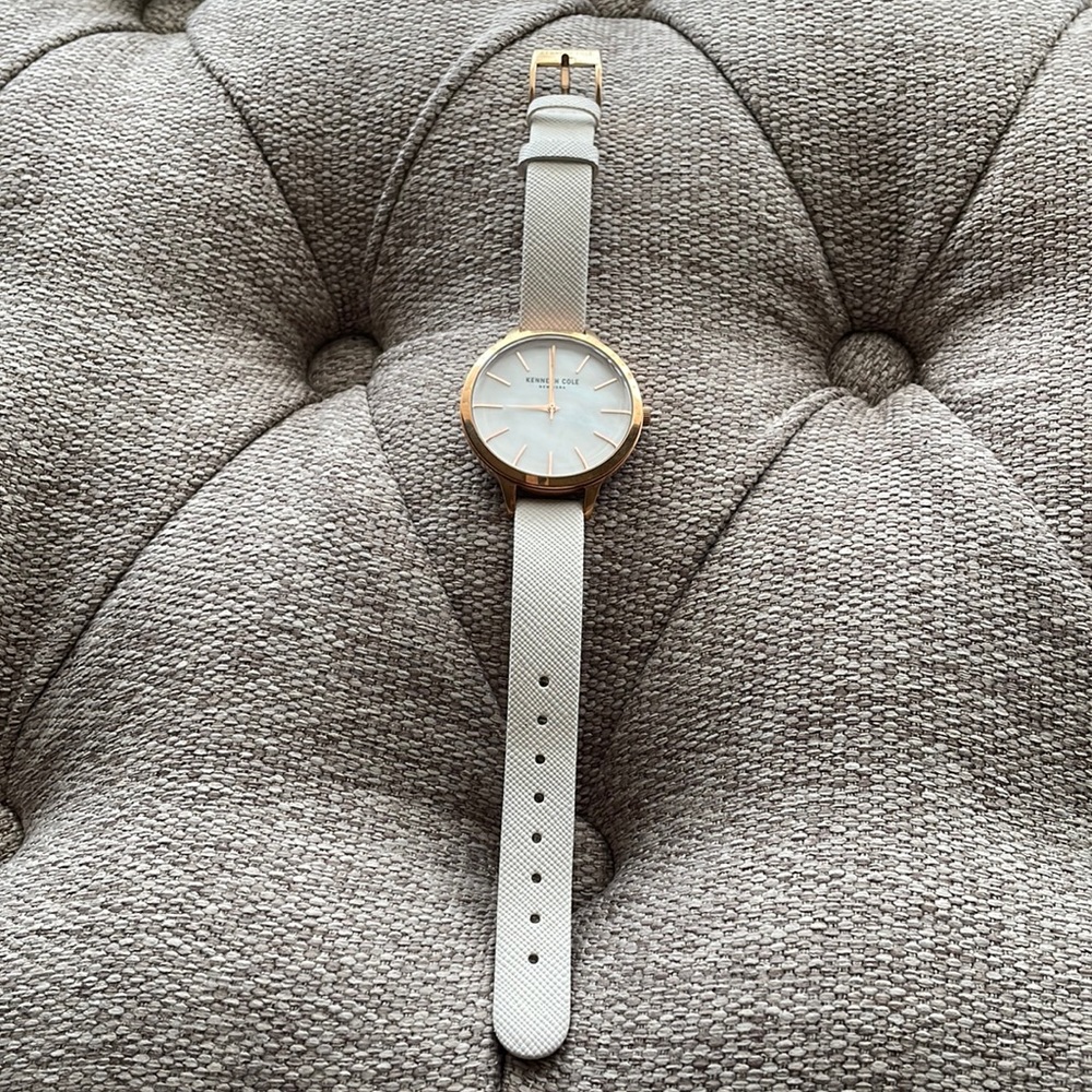 New Kenneth Cole Women’s white leather band watch